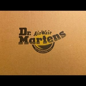 Women’s Dr. Martens Nappa black size 8